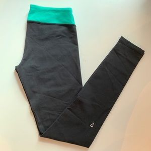 EUC Lululemon/ Ivivva Leggings